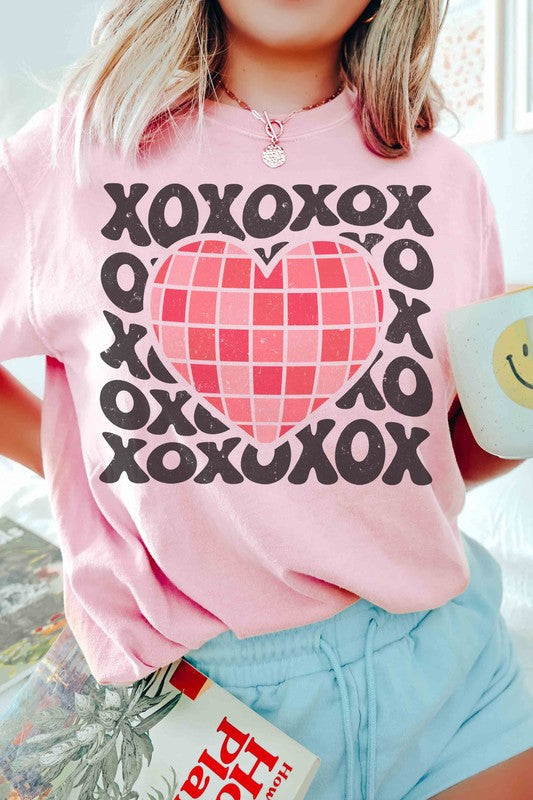 Plus Size - XOXO Groovy Heart Graphic T-Shirt - Minihomy