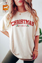 Plus Size Christmas Vibes T-Shirt - Holiday Graphic Tee for Festive Style - Minihomy