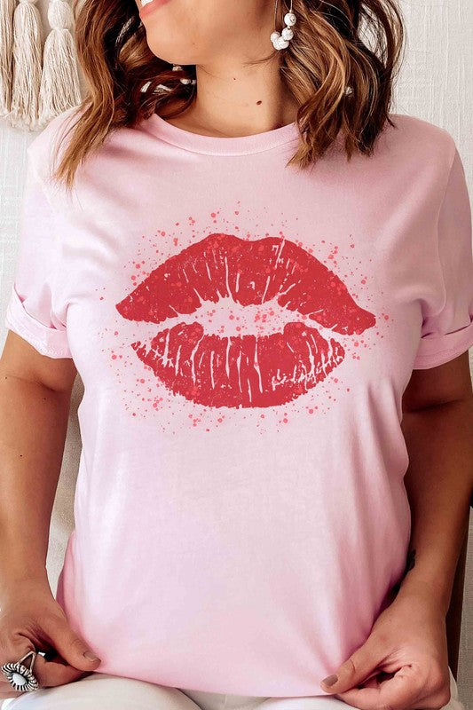 Plus Size - Valentine Kiss Graphic T-Shirt - Minihomy
