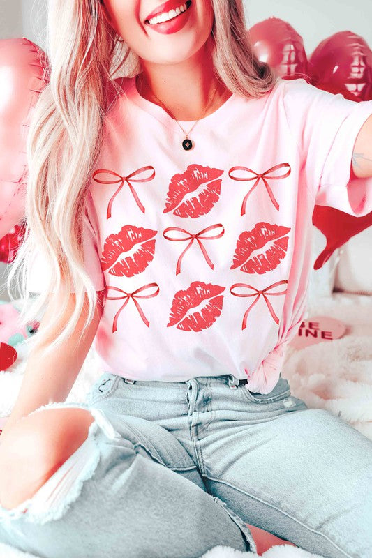 BOWS AND KISSES Graphic T-Shirt - Minihomy