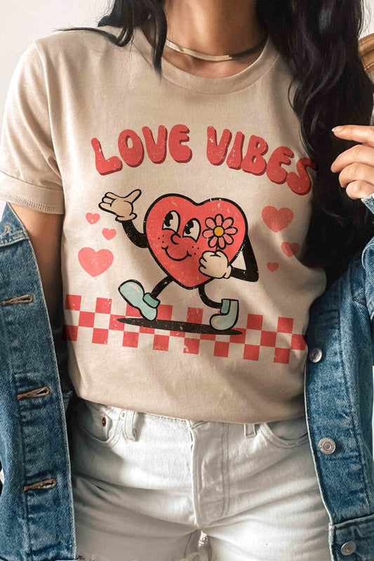 Plus Size - Love Bites Graphic T-Shirt - Minihomy