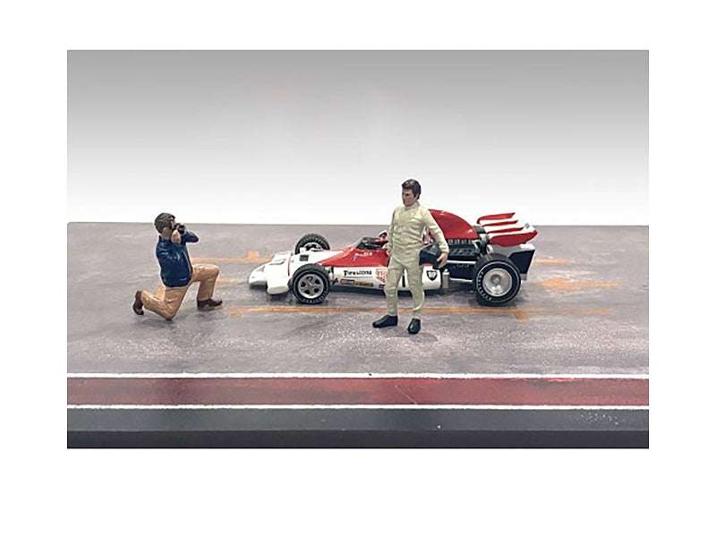 "Race Day" Two Diecast Figures Set 1 for 1/43 Scale Models by American Diorama - Minihomy