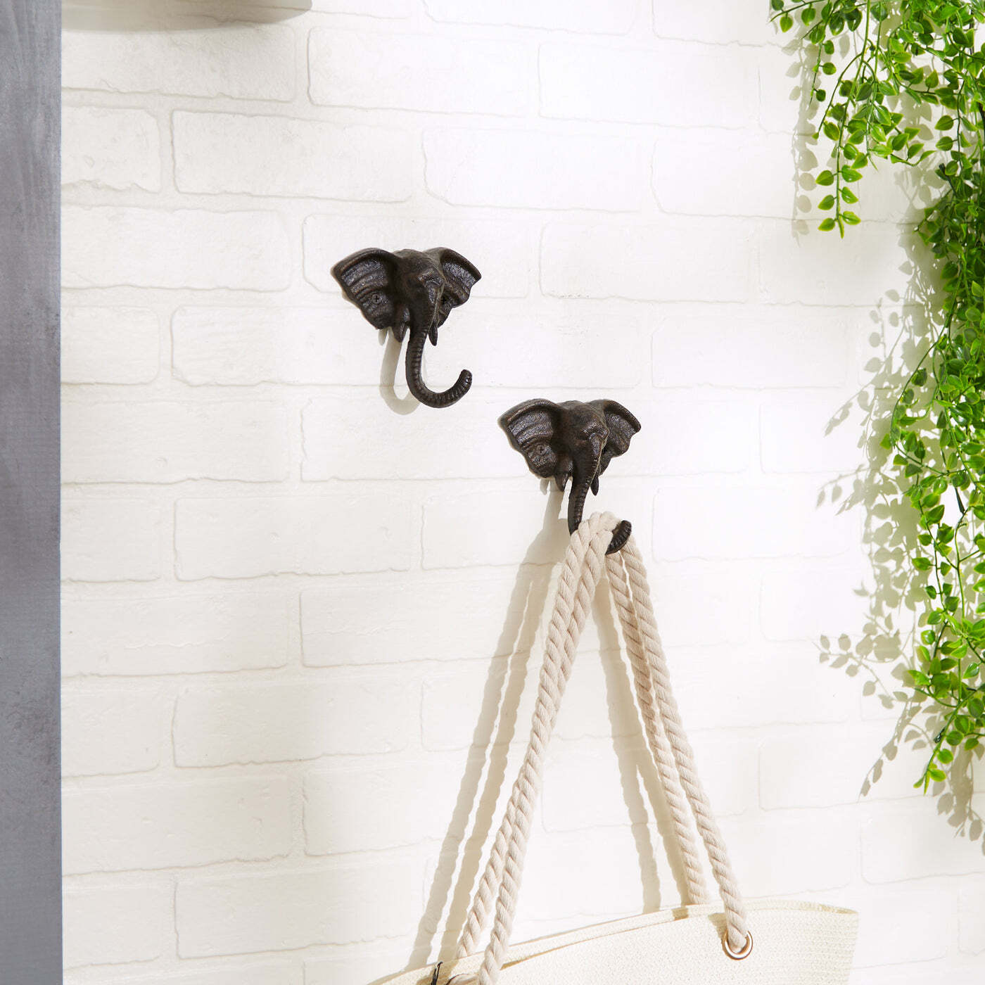Cast Iron Elephants Wall Hooks Set of 2 - Minihomy