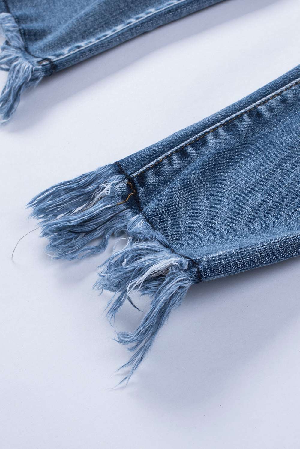Distressed Frayed Hem Cropped Jeans - Minihomy
