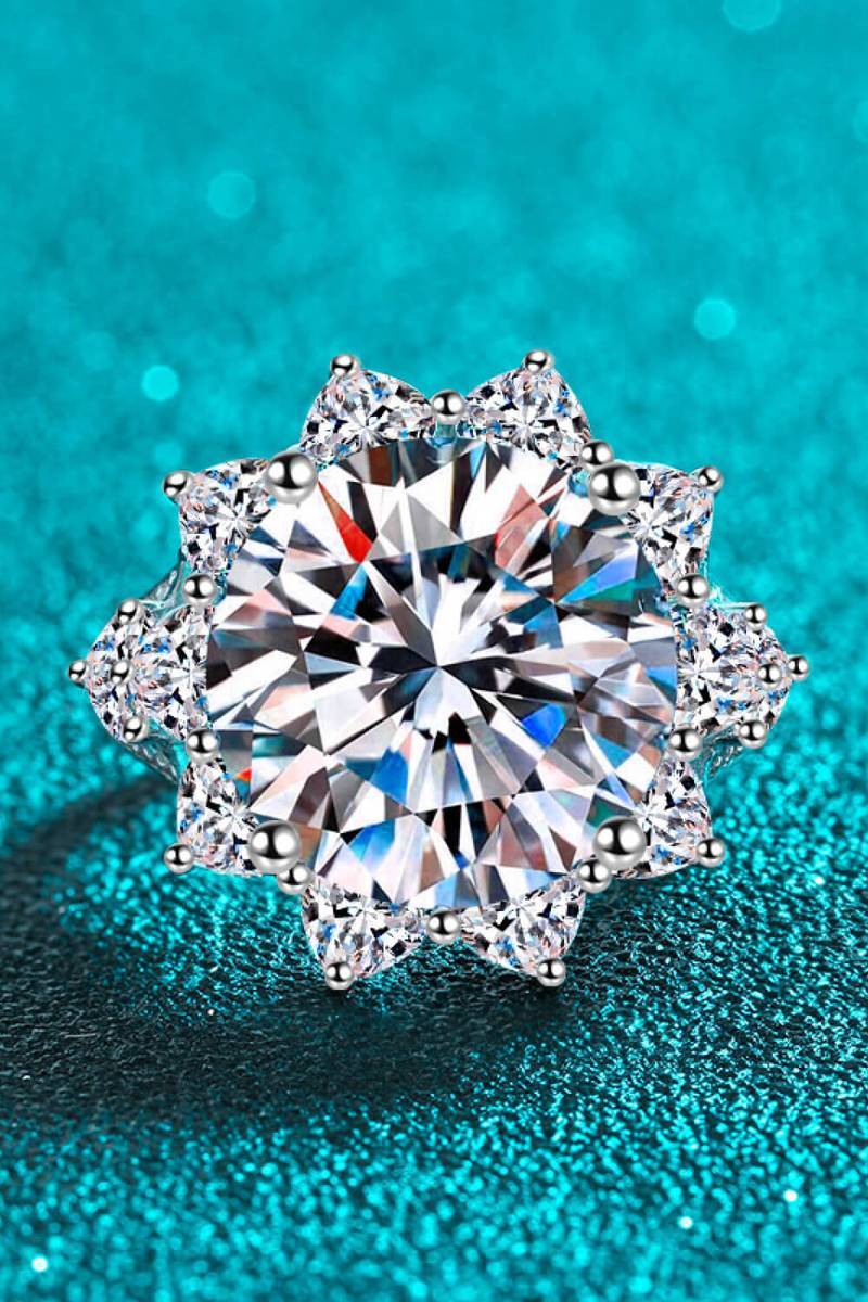 10 Carat Moissanite Flower-Shaped Ring - Minihomy