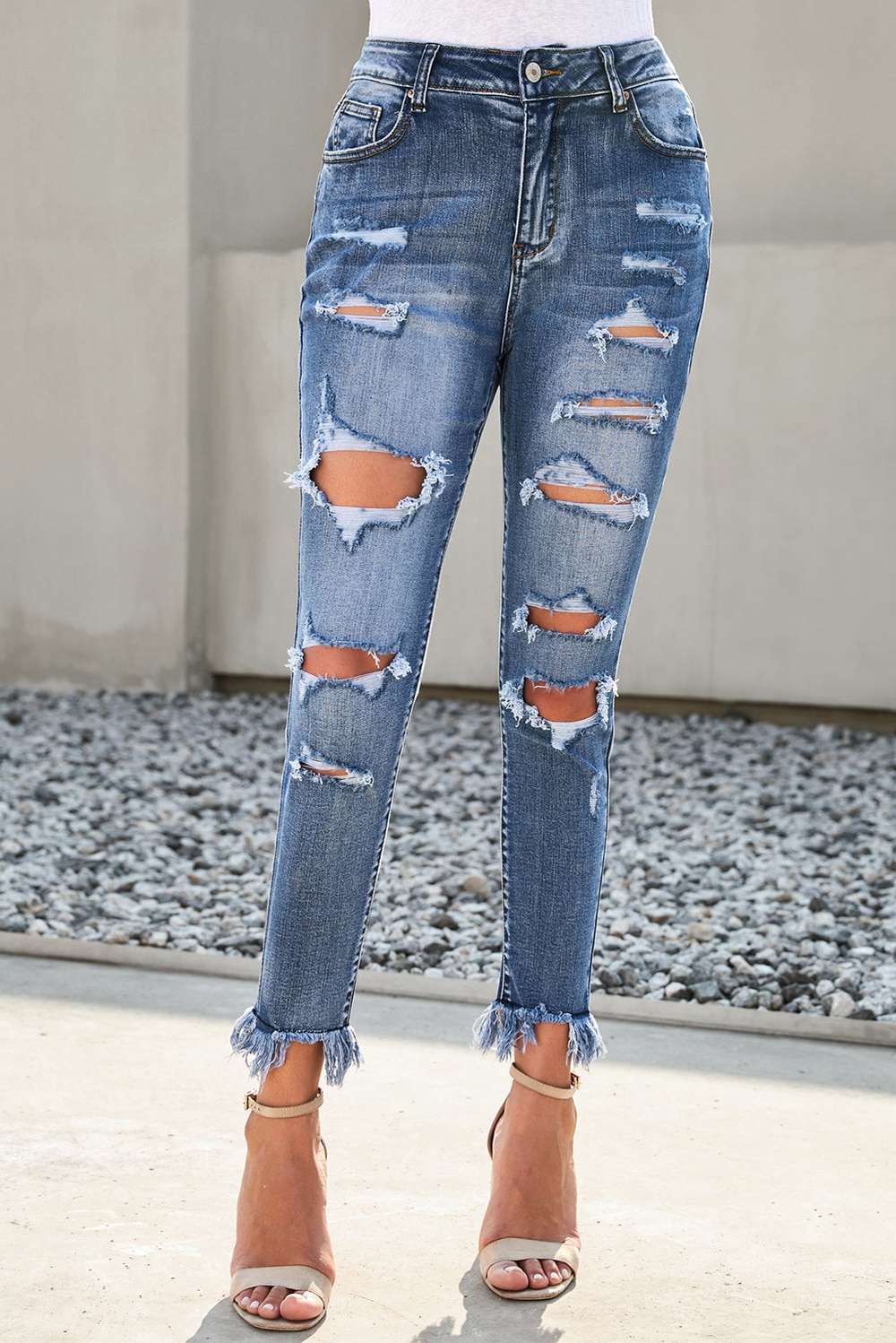 Distressed Frayed Hem Cropped Jeans - Minihomy