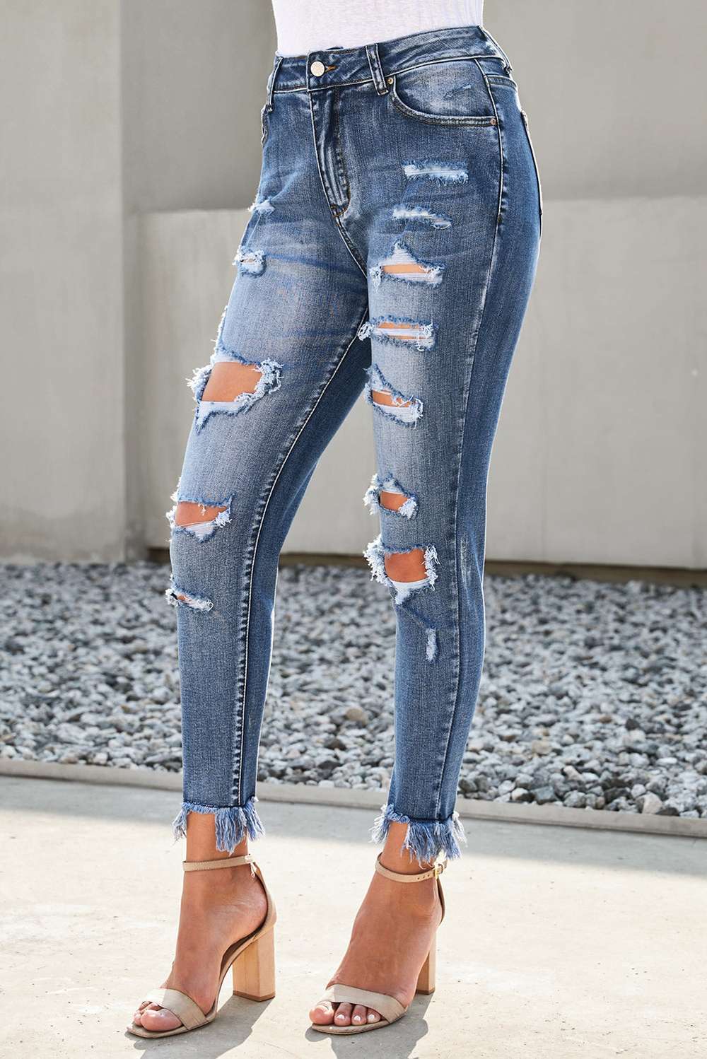 Distressed Frayed Hem Cropped Jeans - Minihomy